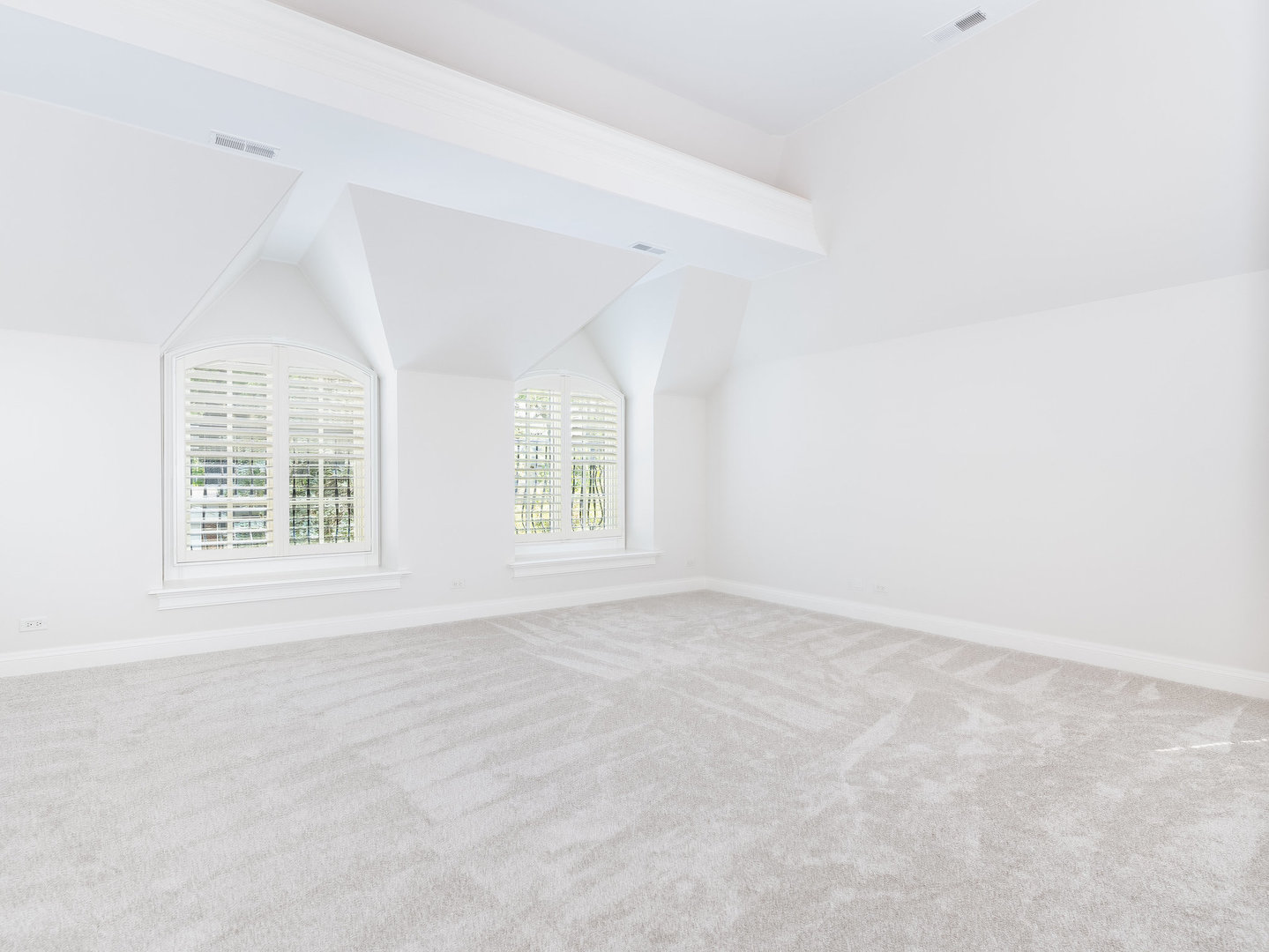 712 E Hillside Road, Naperville, IL 60540