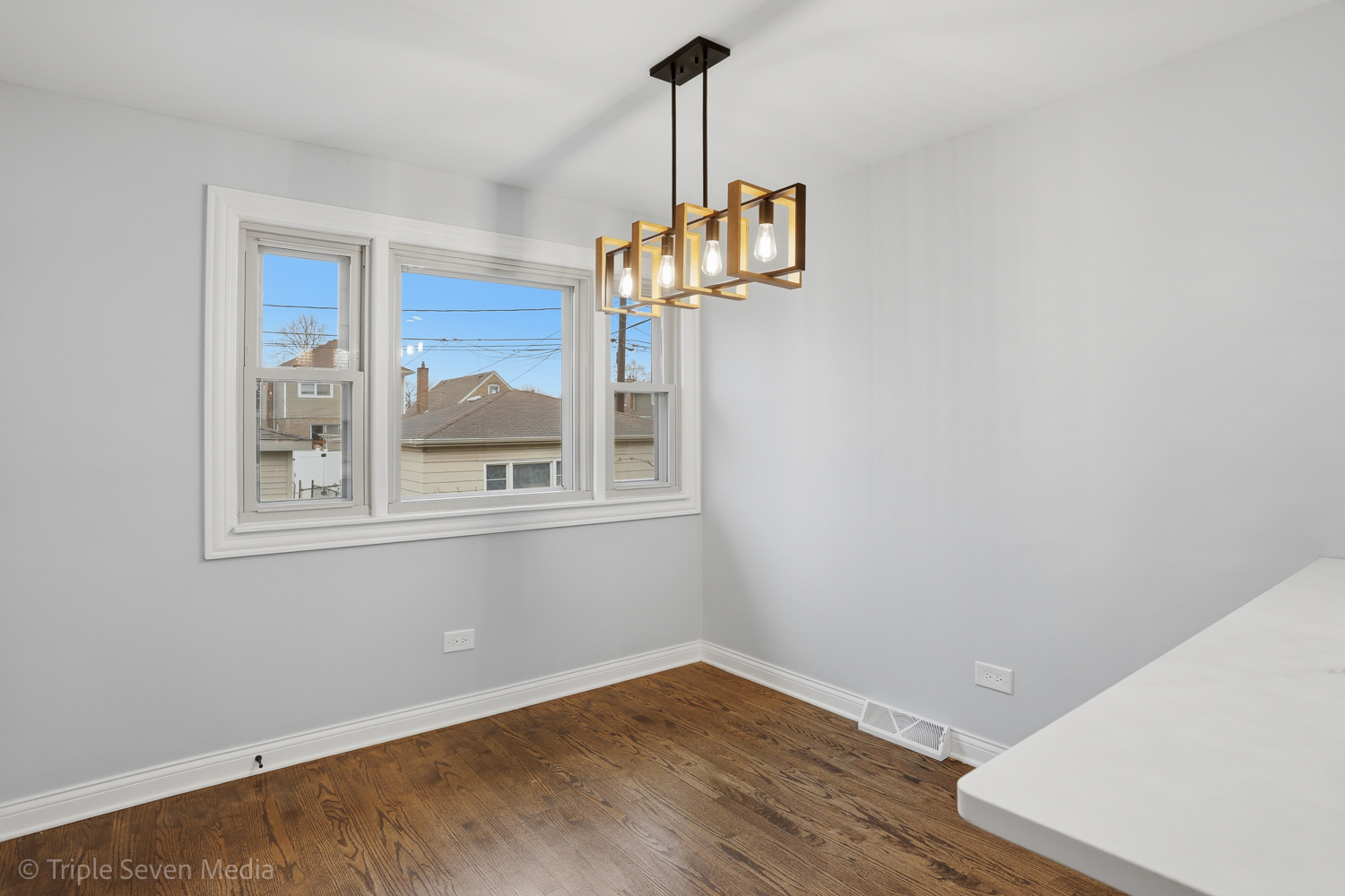 5115 S Melvina Avenue, Chicago, IL 60638