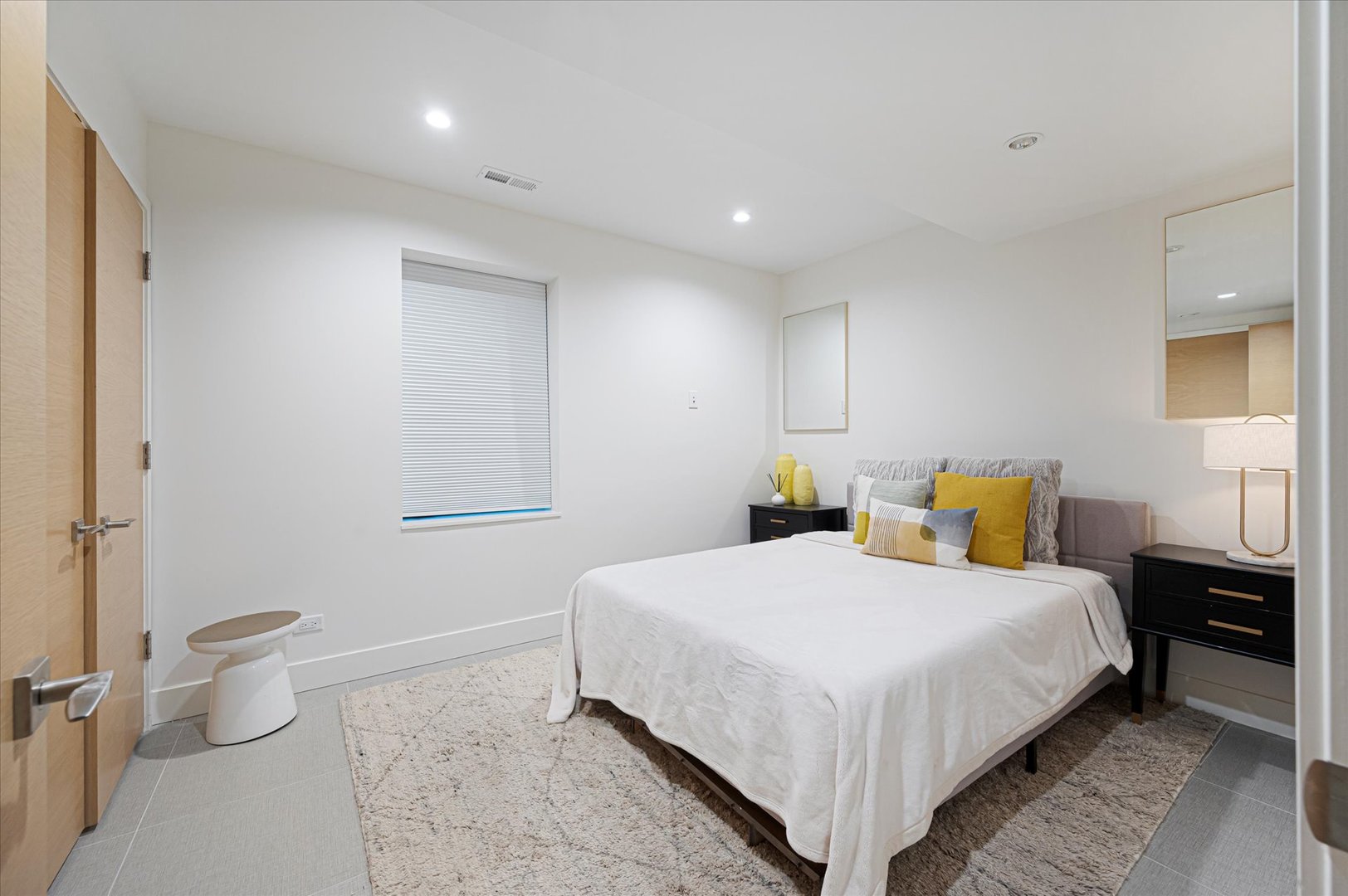 176 S Arlington Avenue, Elmhurst, IL 60126