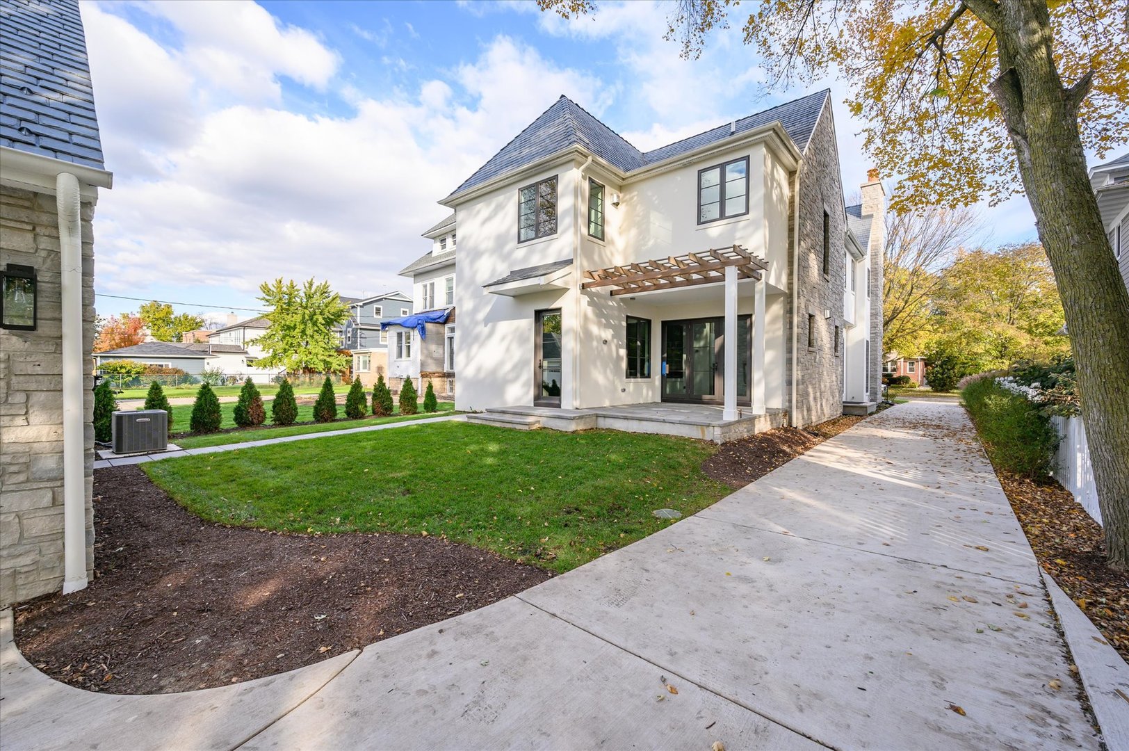 176 S Arlington Avenue, Elmhurst, IL 60126