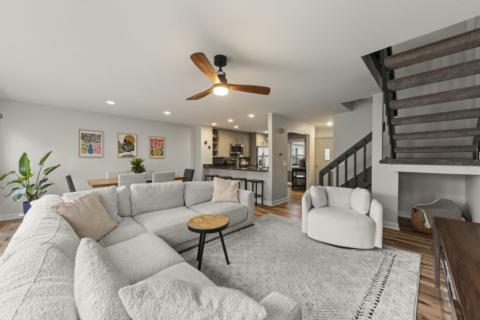 1859 Pebble Beach Circle #6, Elk Grove Village, IL 60007