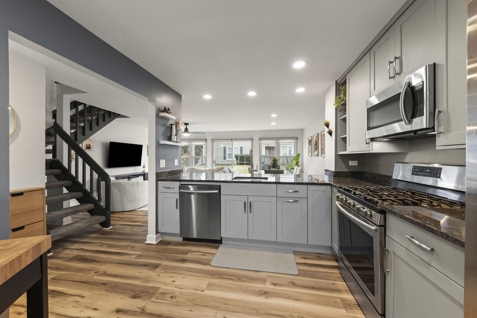 1859 Pebble Beach Circle #6, Elk Grove Village, IL 60007