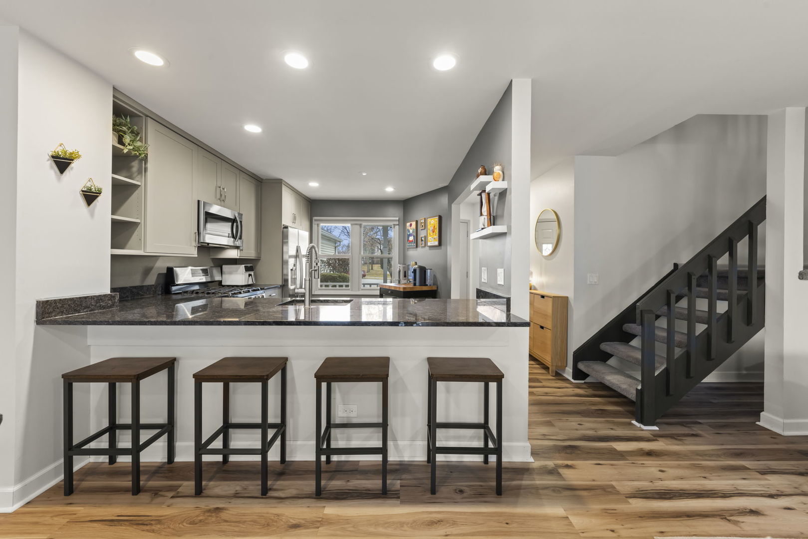 1859 Pebble Beach Circle #6, Elk Grove Village, IL 60007