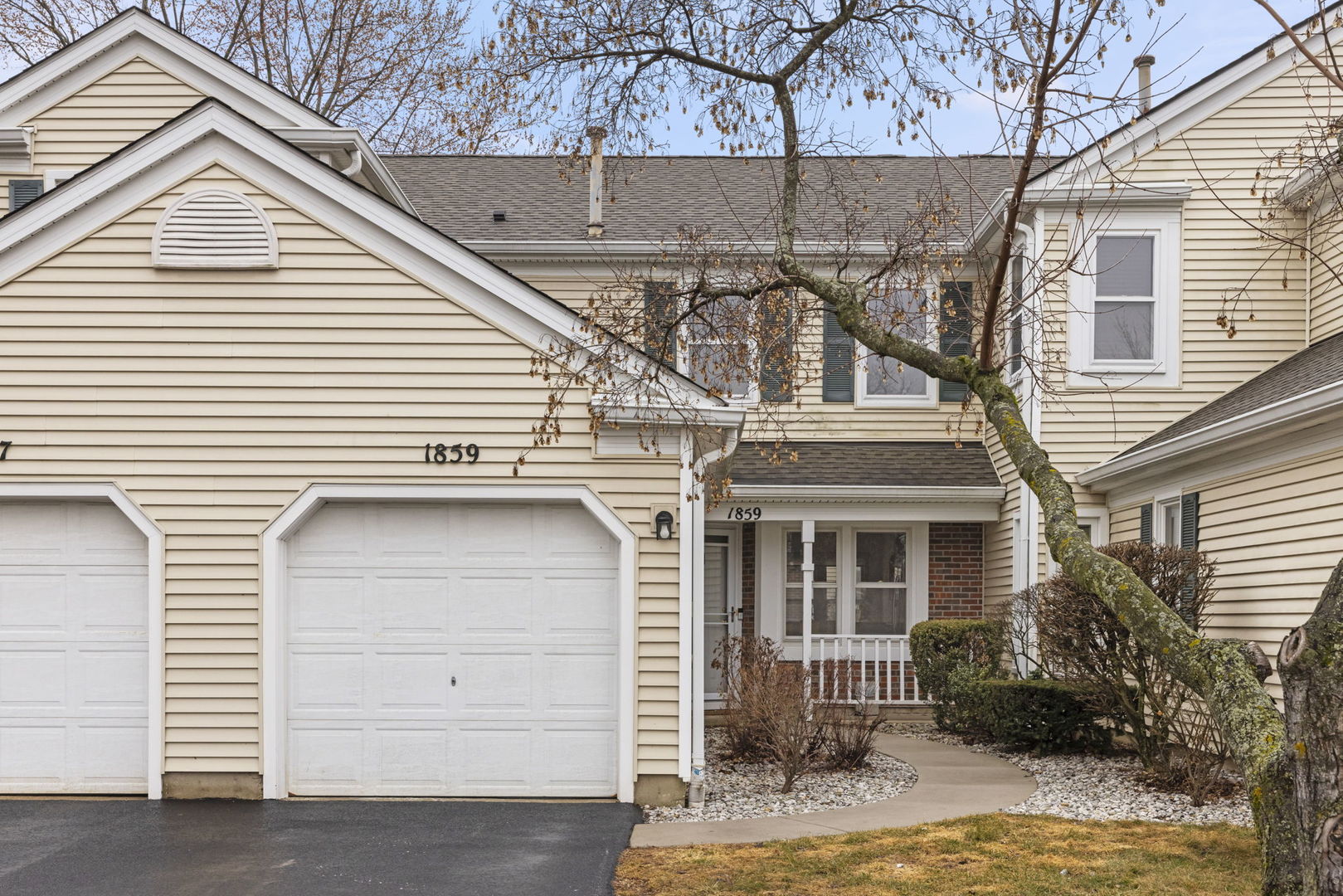 1859 Pebble Beach Circle #6, Elk Grove Village, IL 60007