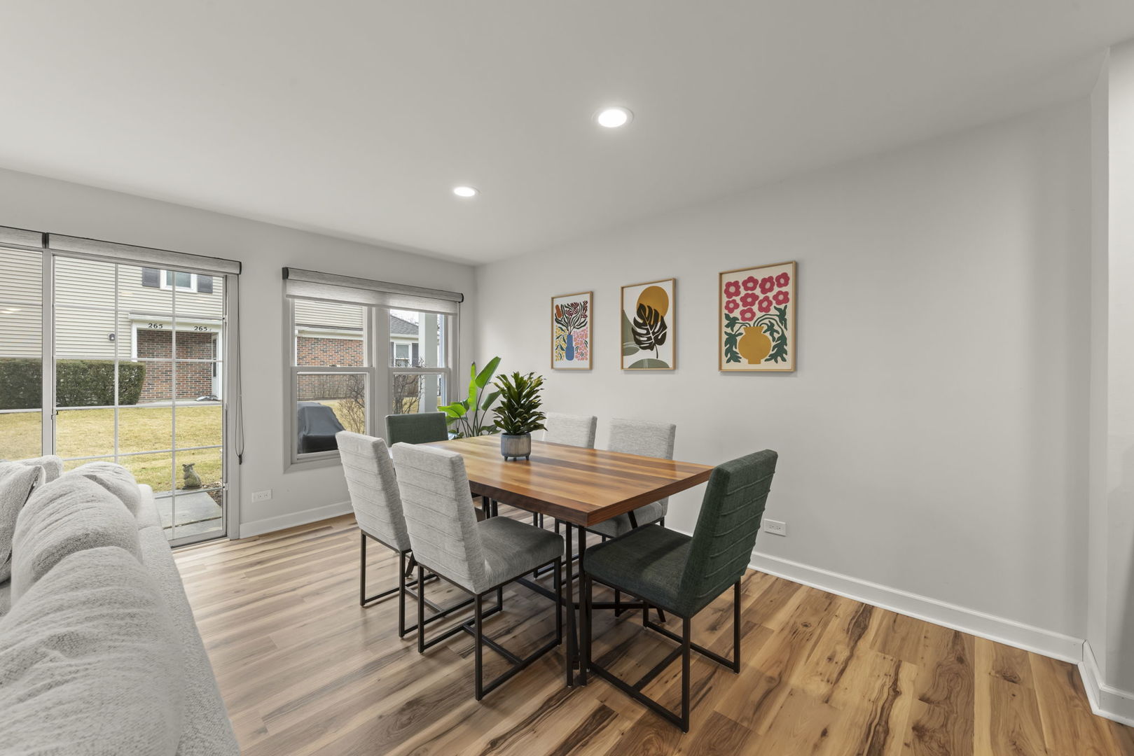 1859 Pebble Beach Circle #6, Elk Grove Village, IL 60007