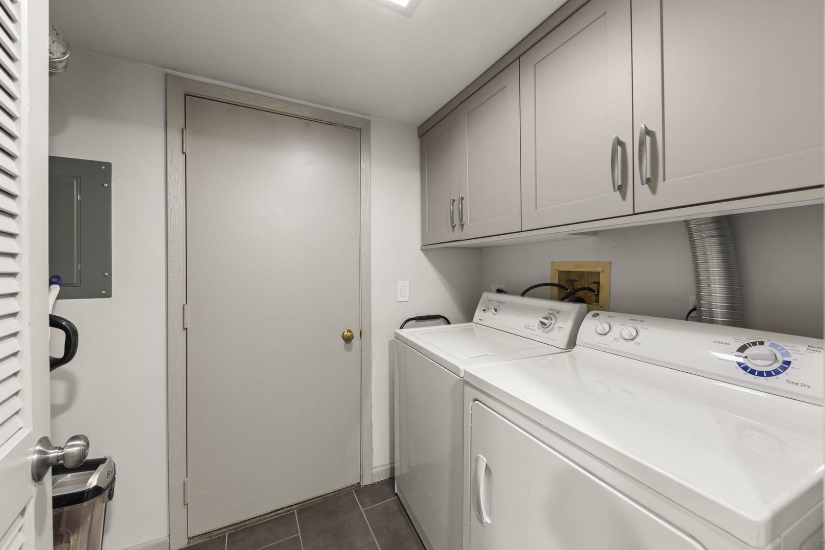 1859 Pebble Beach Circle #6, Elk Grove Village, IL 60007