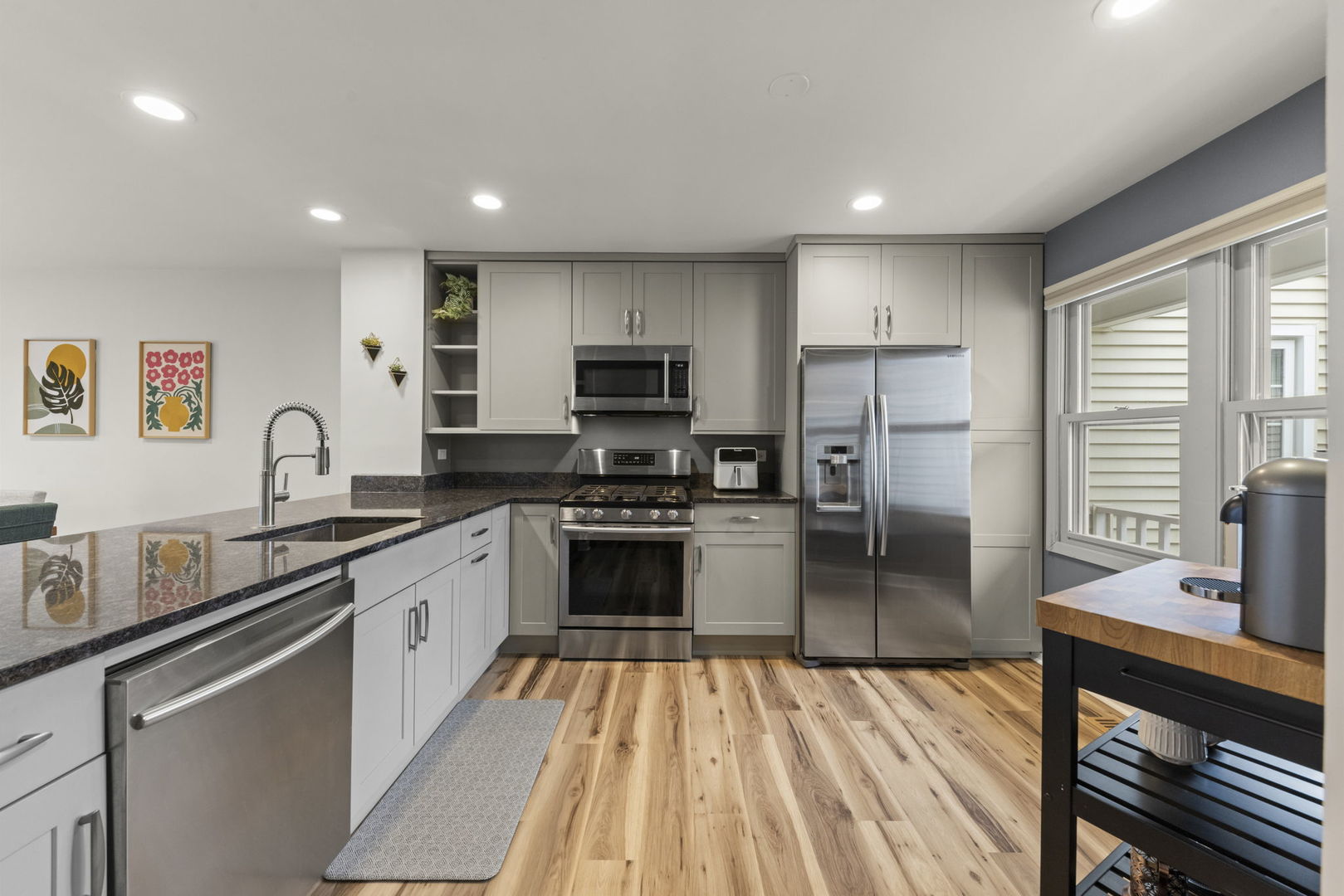 1859 Pebble Beach Circle #6, Elk Grove Village, IL 60007