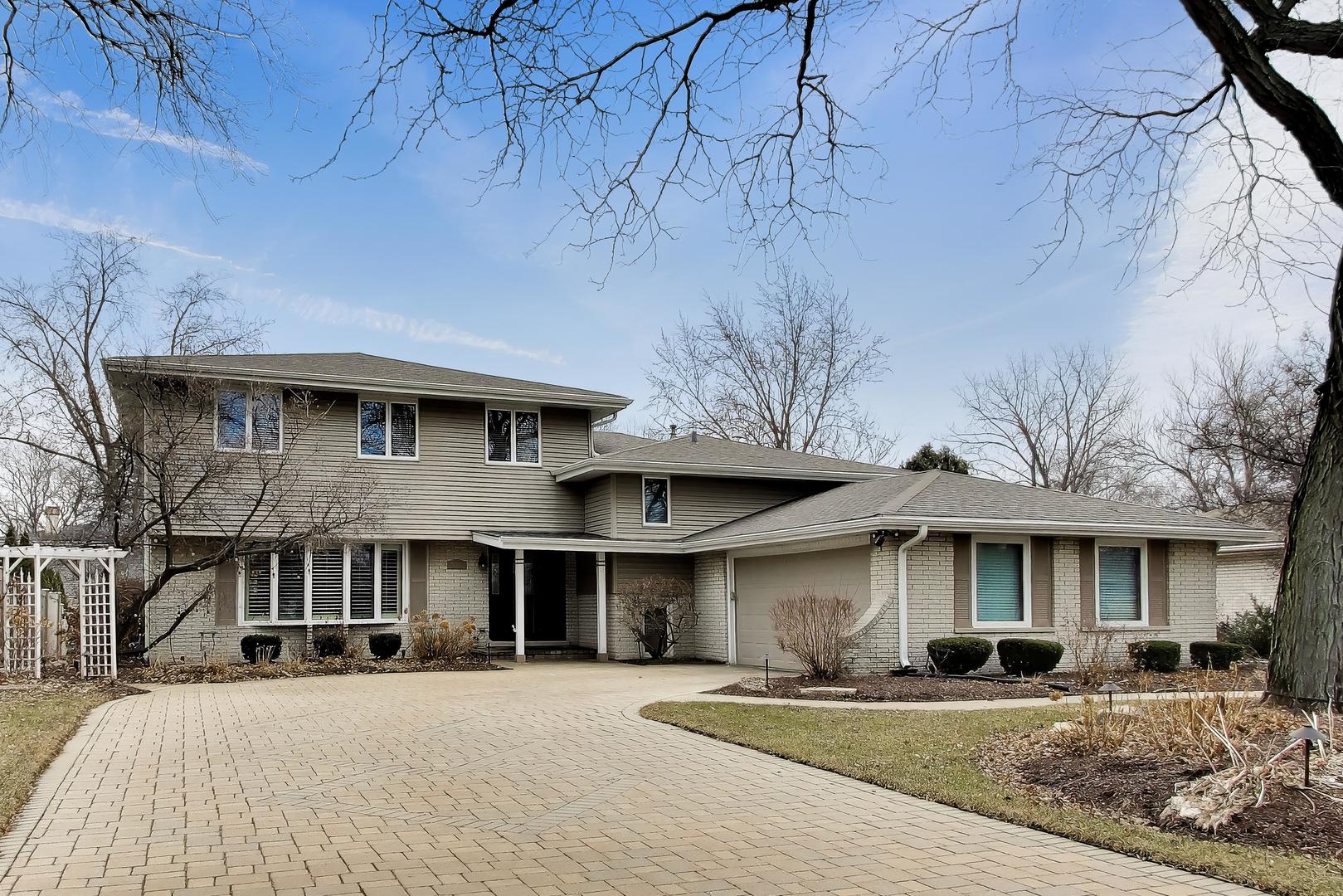 7717 Rohrer Drive, Downers Grove, IL 60516