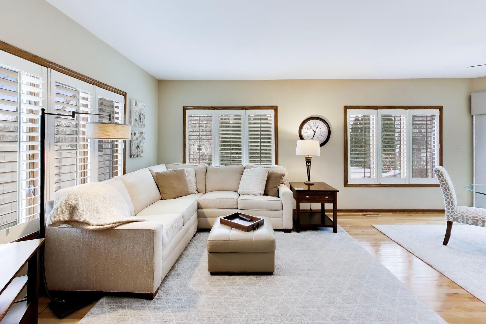 7717 Rohrer Drive, Downers Grove, IL 60516