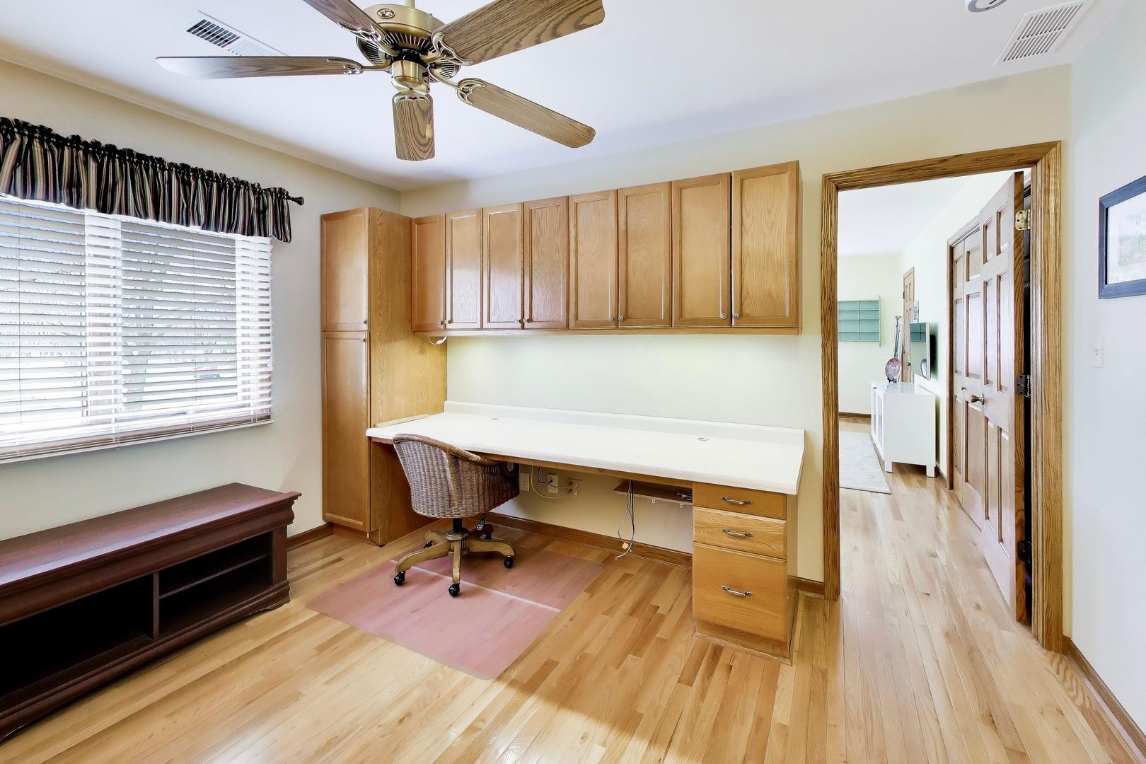 7717 Rohrer Drive, Downers Grove, IL 60516