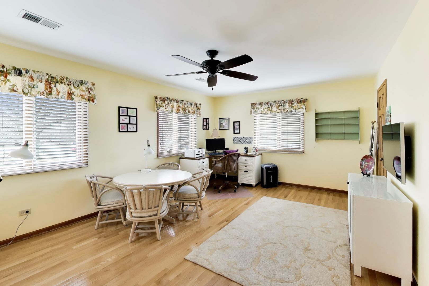 7717 Rohrer Drive, Downers Grove, IL 60516