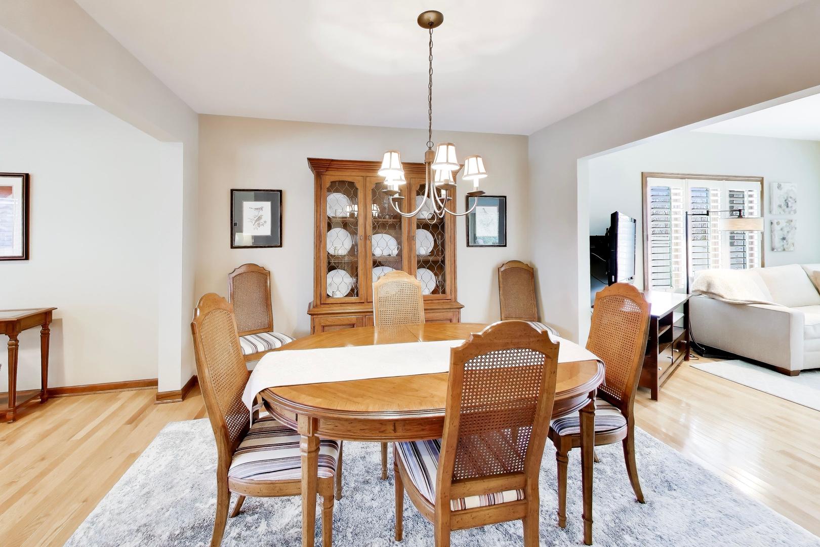 7717 Rohrer Drive, Downers Grove, IL 60516