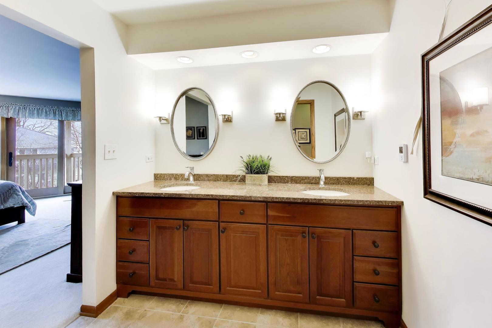 7717 Rohrer Drive, Downers Grove, IL 60516