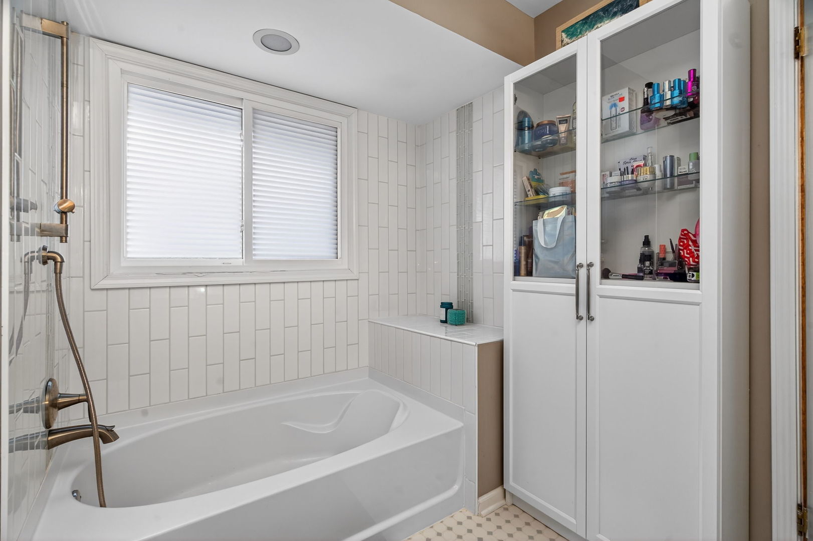 13940 S Teakwood Drive, Homer Glen, IL 60491