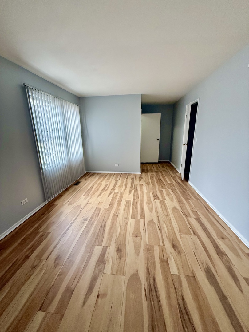 330 Hampton Court #D, Bloomingdale, IL 60108