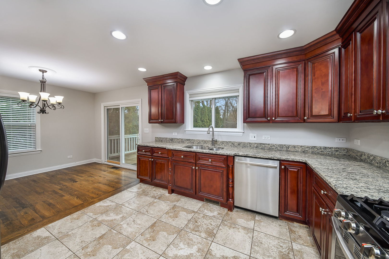 26W237 Parkway Drive, Winfield, IL 60190