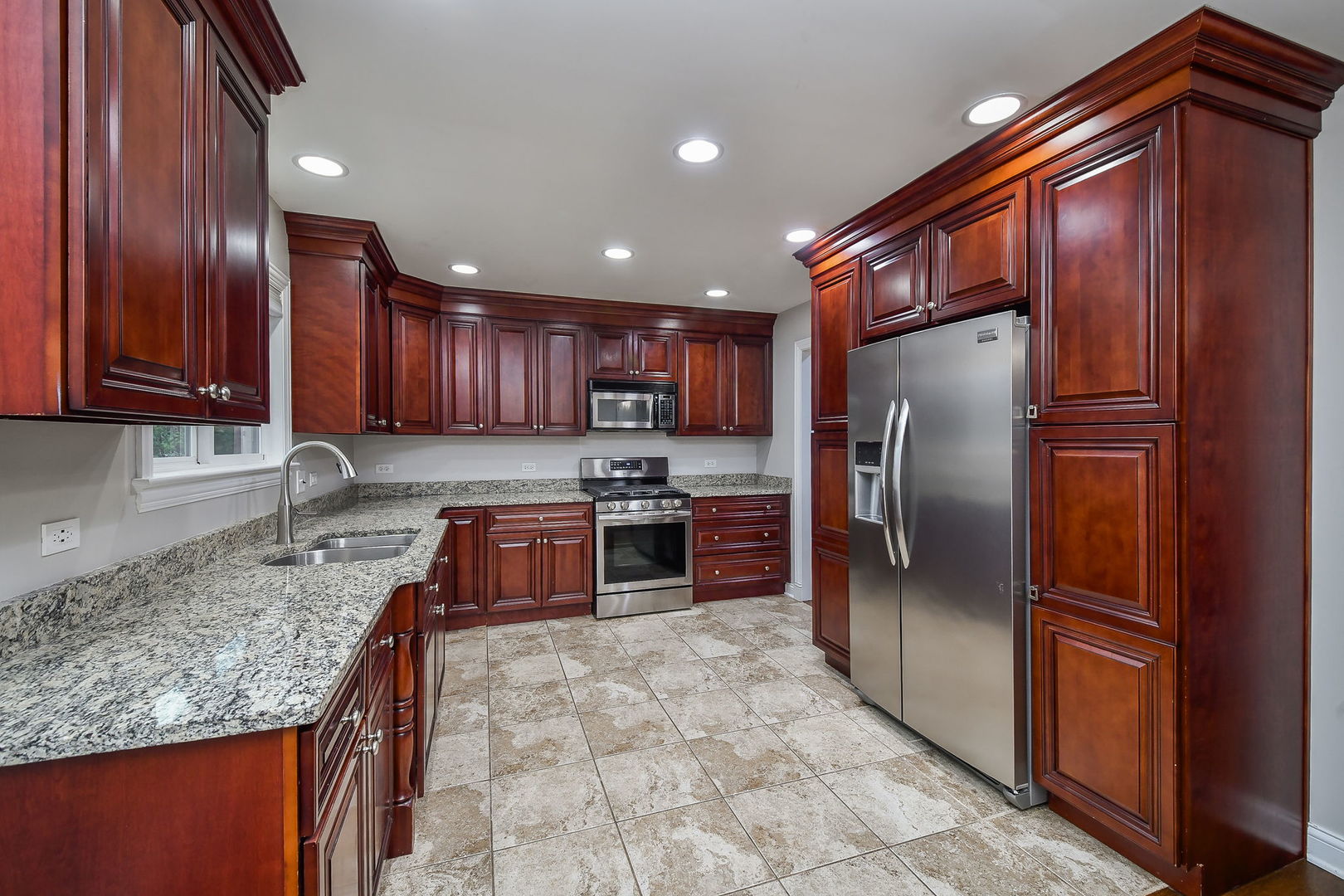 26W237 Parkway Drive, Winfield, IL 60190