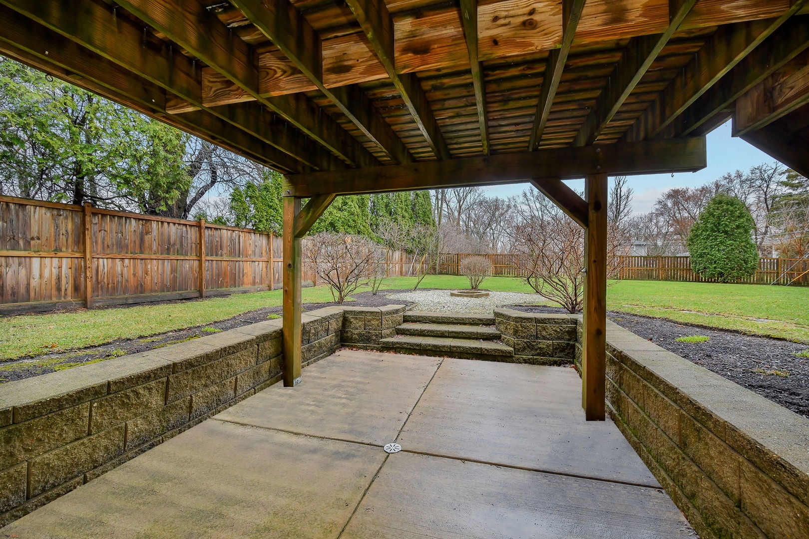 26W237 Parkway Drive, Winfield, IL 60190