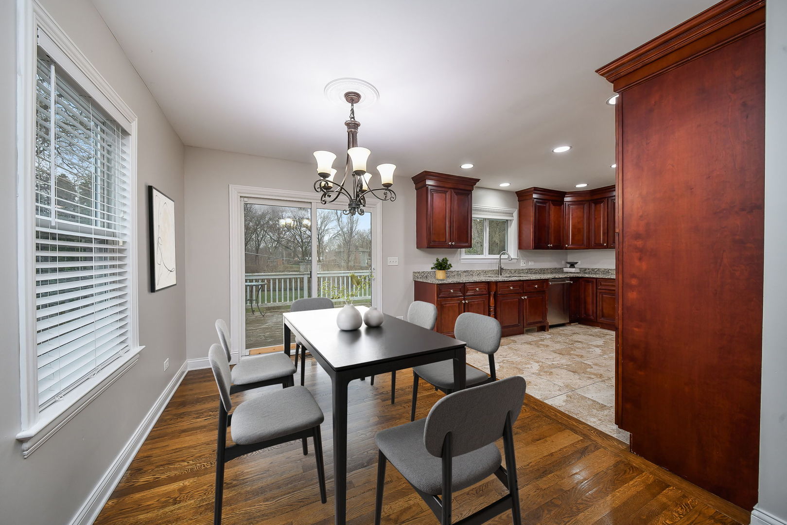 26W237 Parkway Drive, Winfield, IL 60190