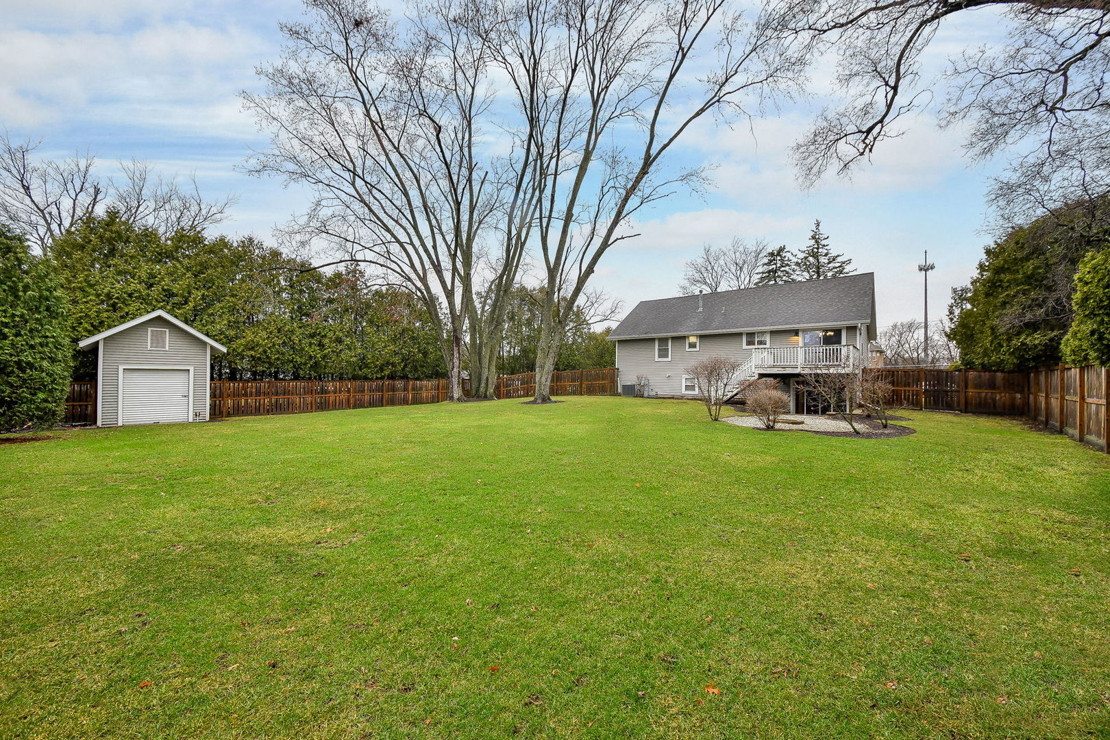 26W237 Parkway Drive, Winfield, IL 60190