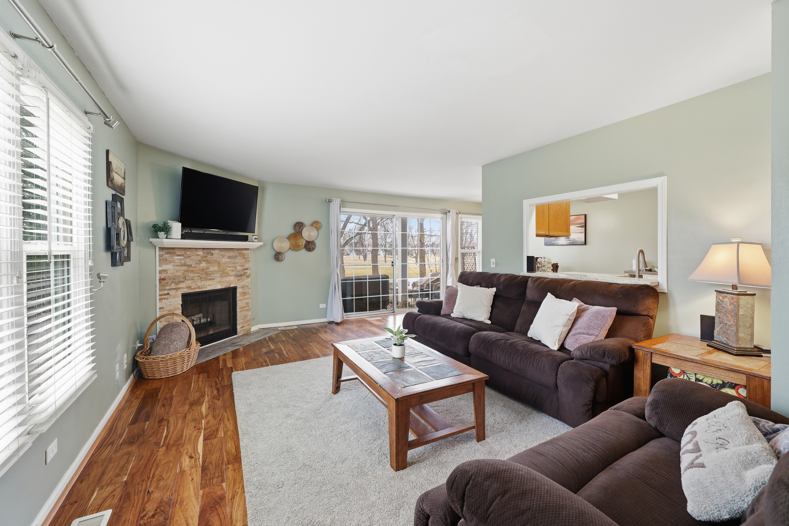 1821 Pebble Beach Circle #1, Elk Grove Village, IL 60007