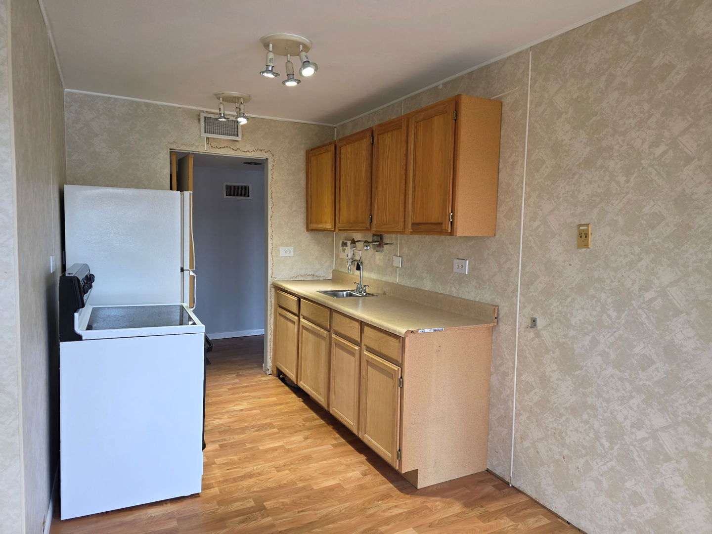 5525 E LAKE Drive #A, Lisle, IL 60532