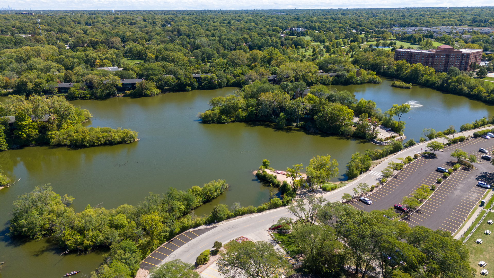 5525 E LAKE Drive #83A, Lisle, IL 60532