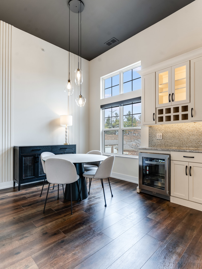 530 Pineridge Drive #530, Oswego, IL 60543