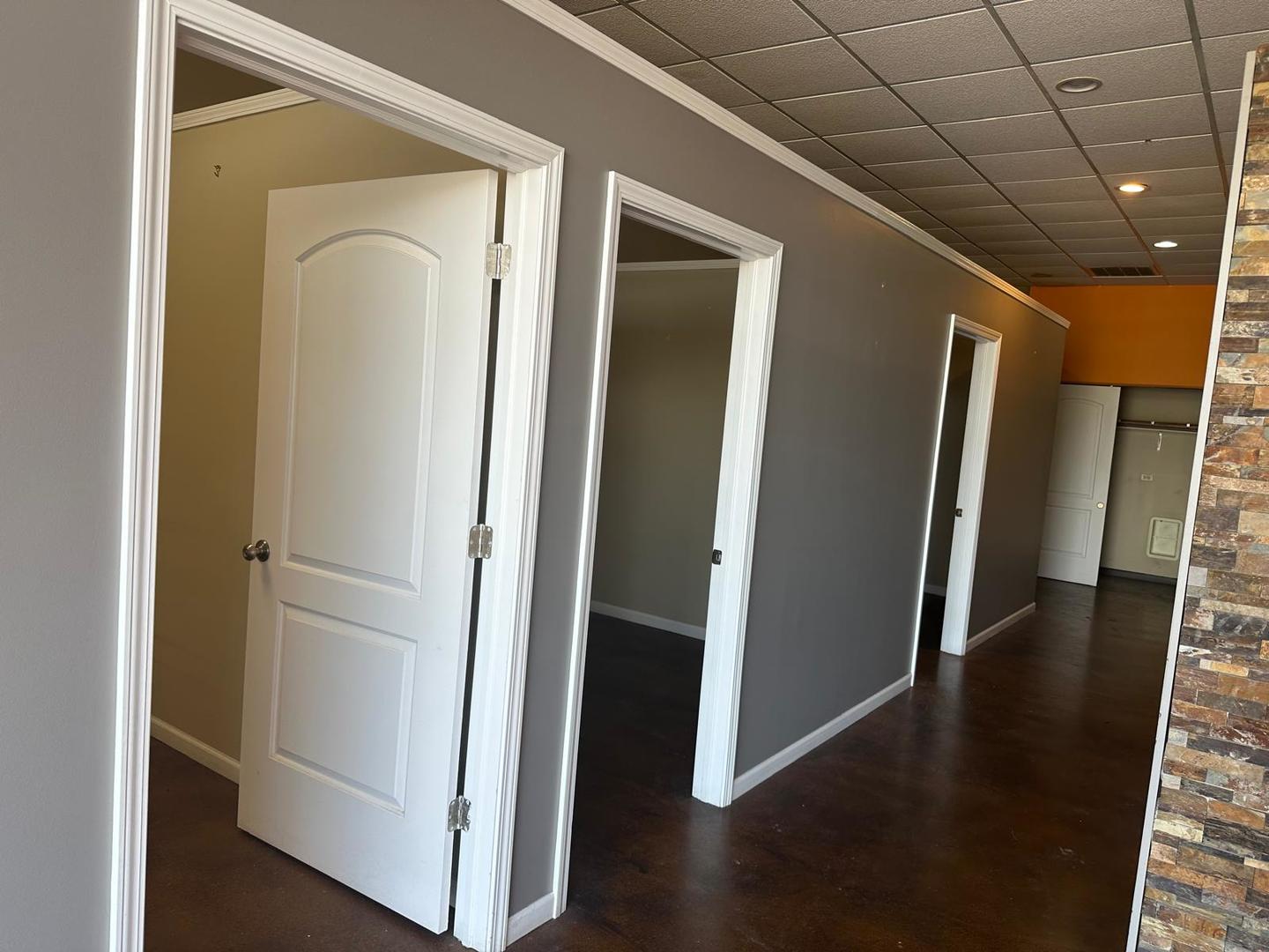 6006 S CASS Avenue #A, Westmont, IL 60559