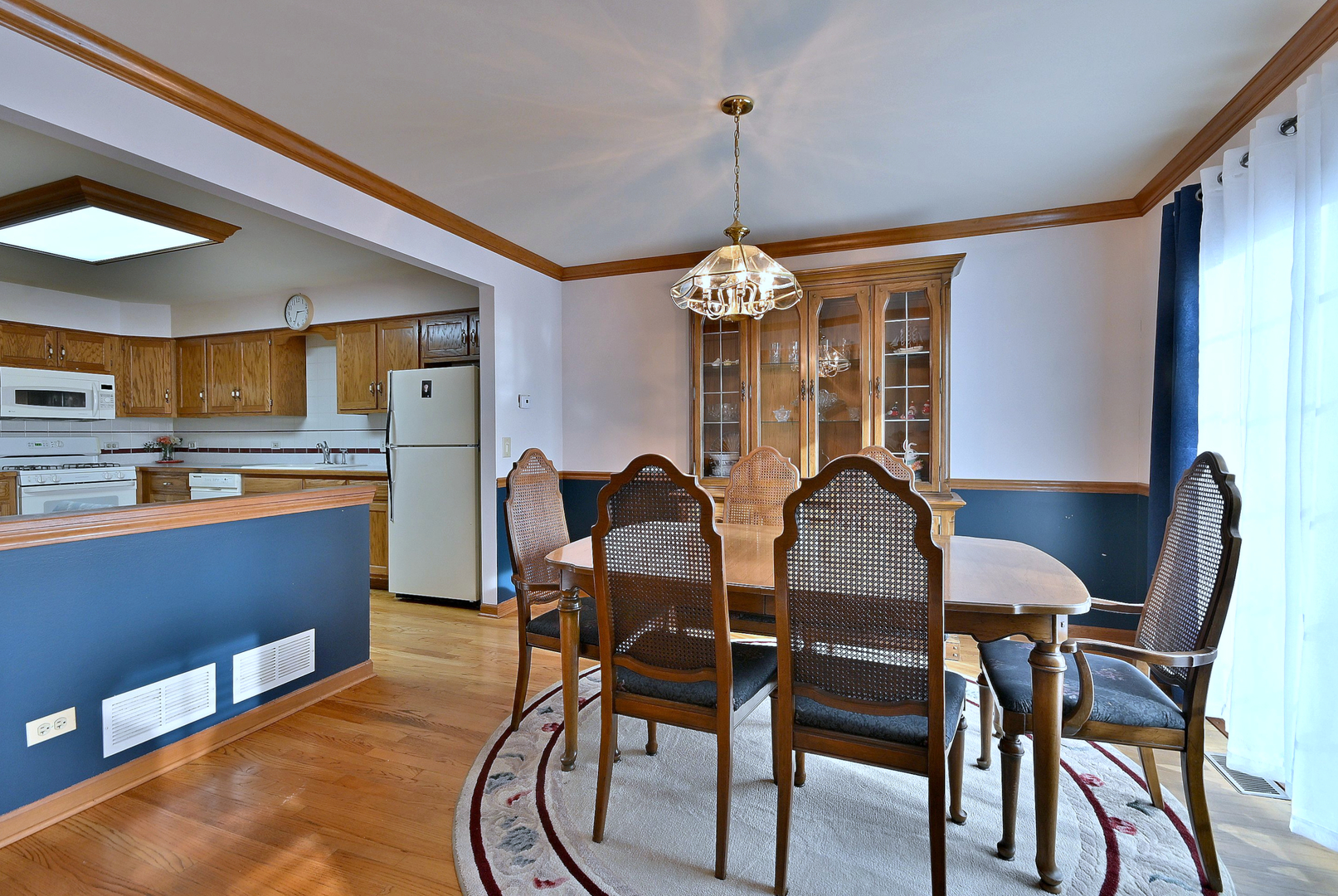 27W225 Ash Court, Winfield, IL 60190