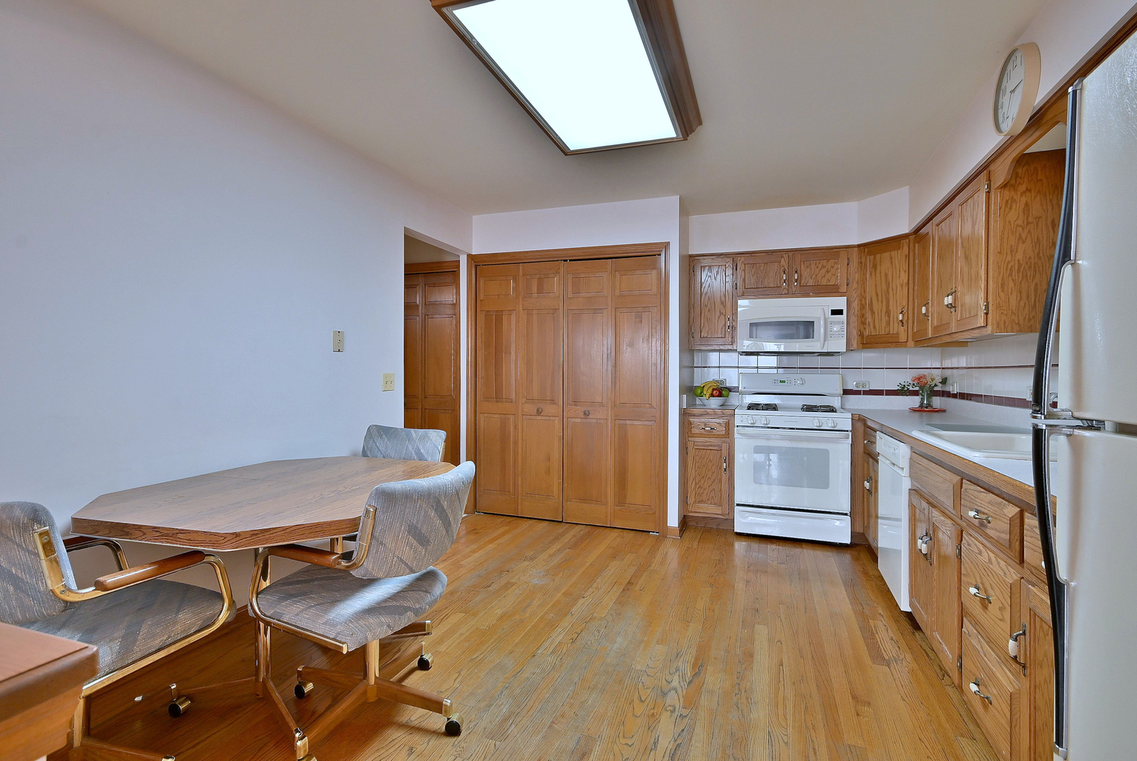 27W225 Ash Court, Winfield, IL 60190