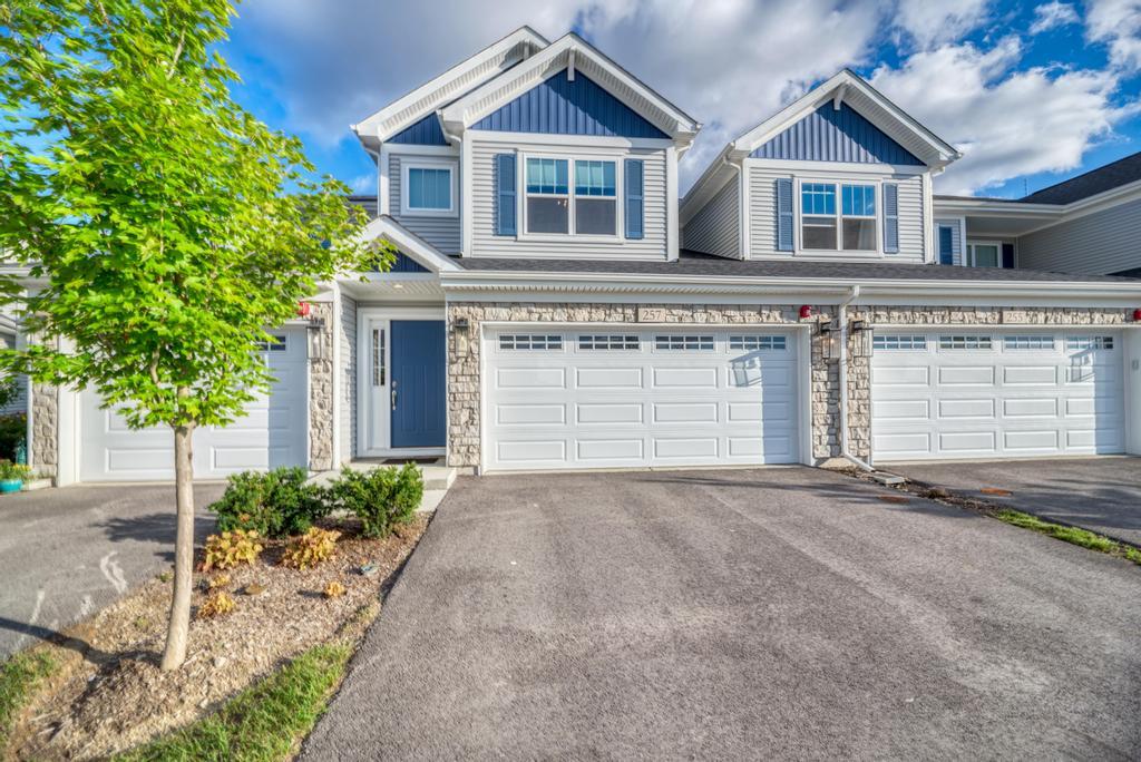 257 N MASTERS Drive, Addison, IL 60101