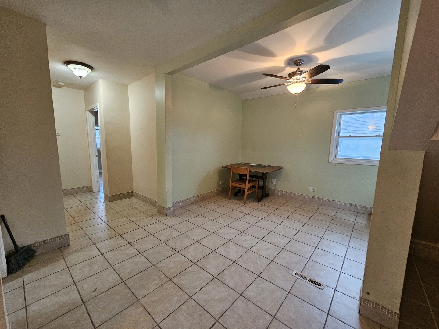 214 Franklin Avenue, Waukegan, IL 60085