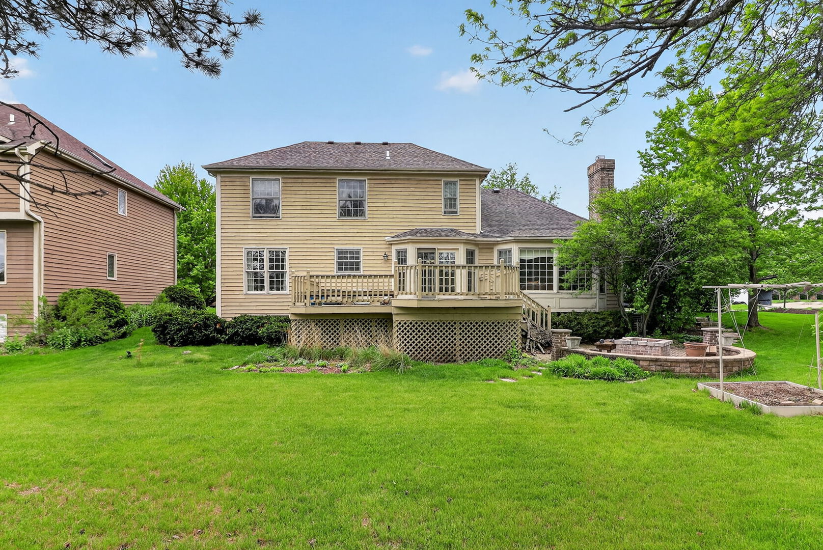 26W248 Tuckaway Court, Winfield, IL 60190