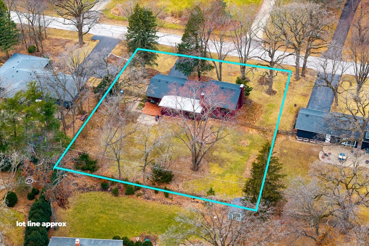 8S295 College Road, Naperville, IL 60540