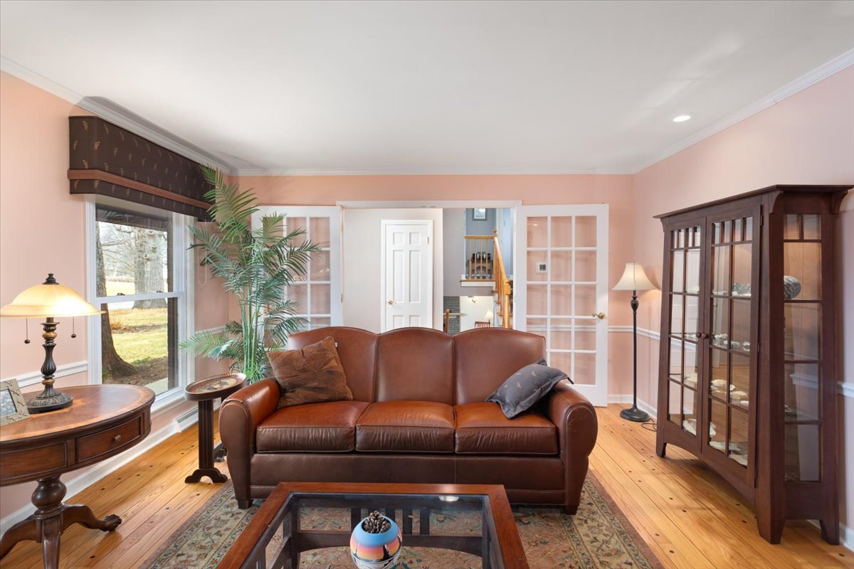 8S295 College Road, Naperville, IL 60540