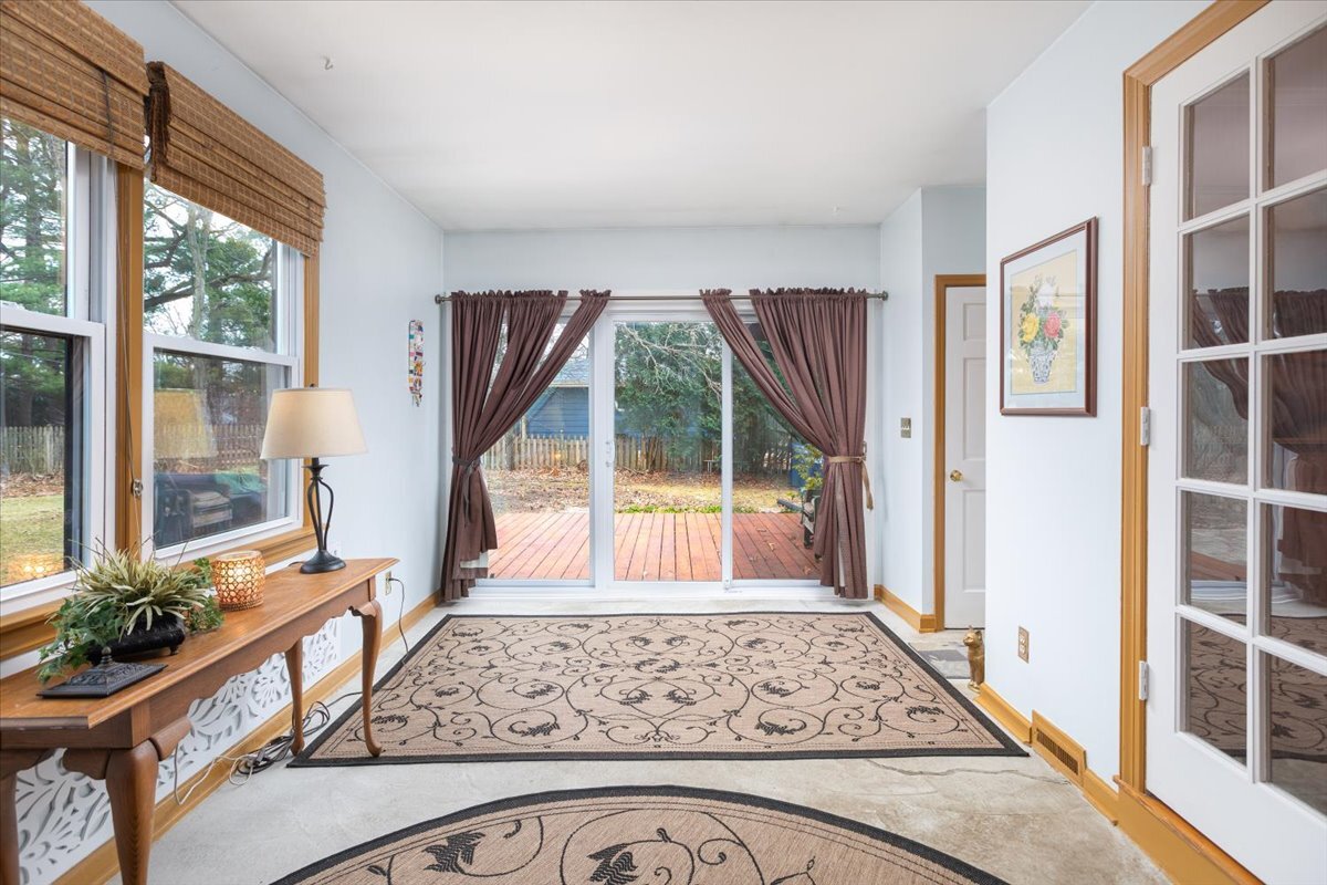 8S295 College Road, Naperville, IL 60540