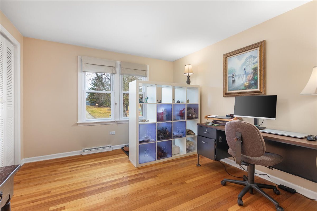 8S295 College Road, Naperville, IL 60540