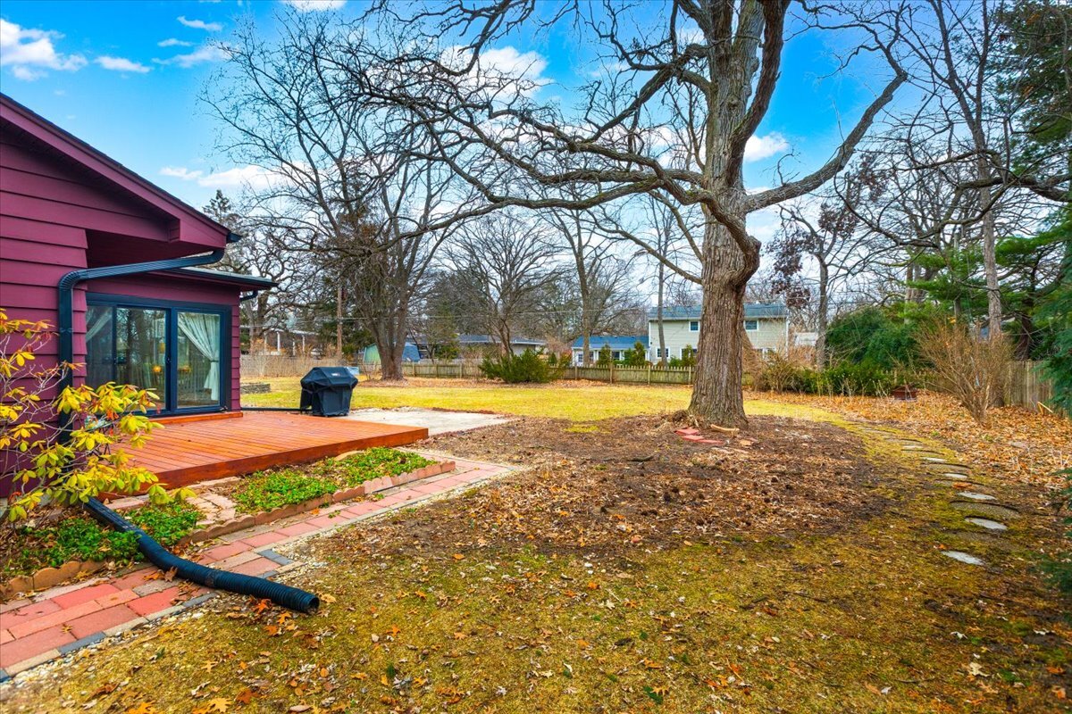 8S295 College Road, Naperville, IL 60540