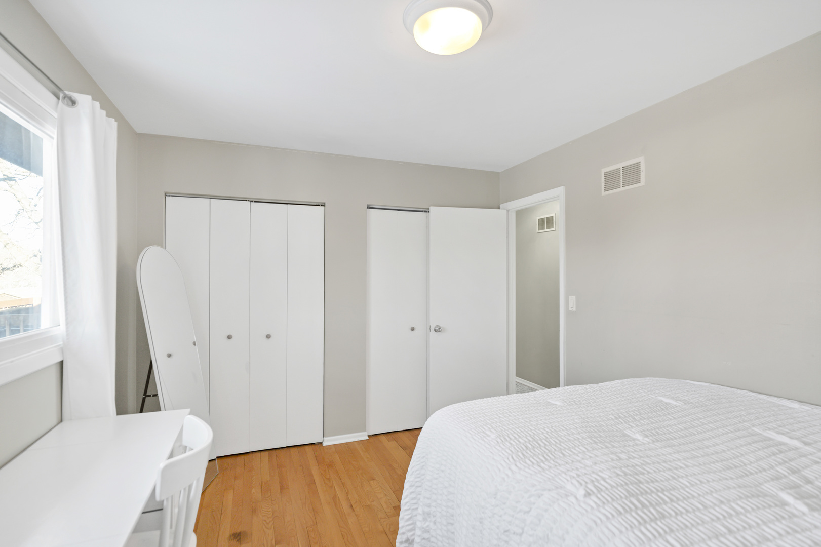 1809 Maplewood Court, Lindenhurst, IL 60046