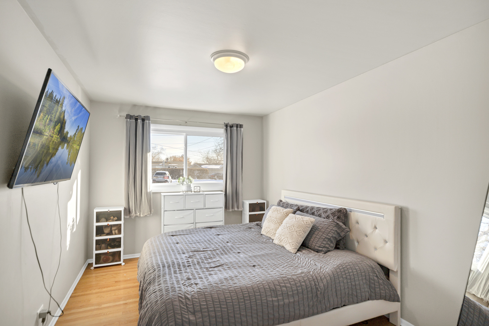 1809 Maplewood Court, Lindenhurst, IL 60046