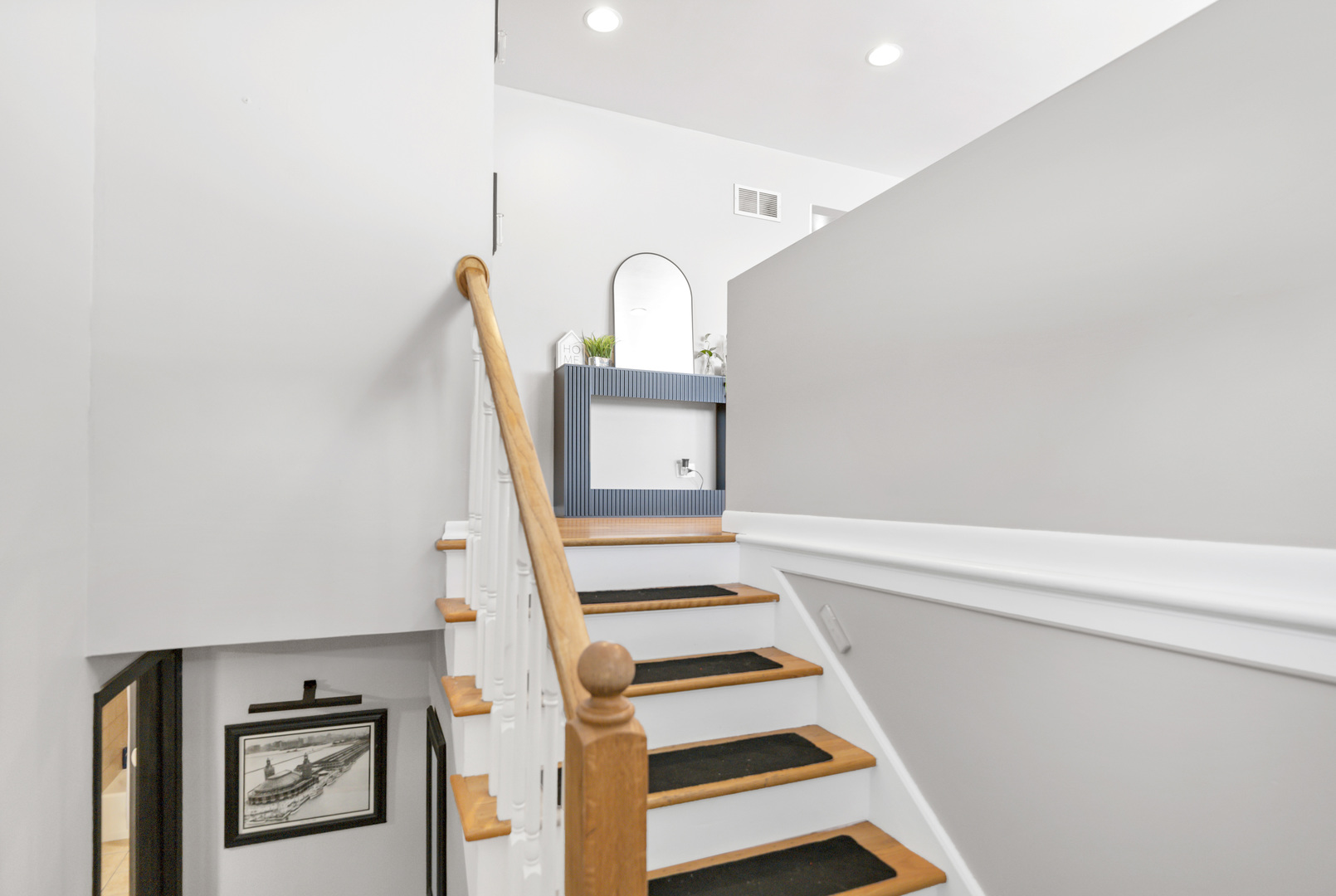 1809 Maplewood Court, Lindenhurst, IL 60046