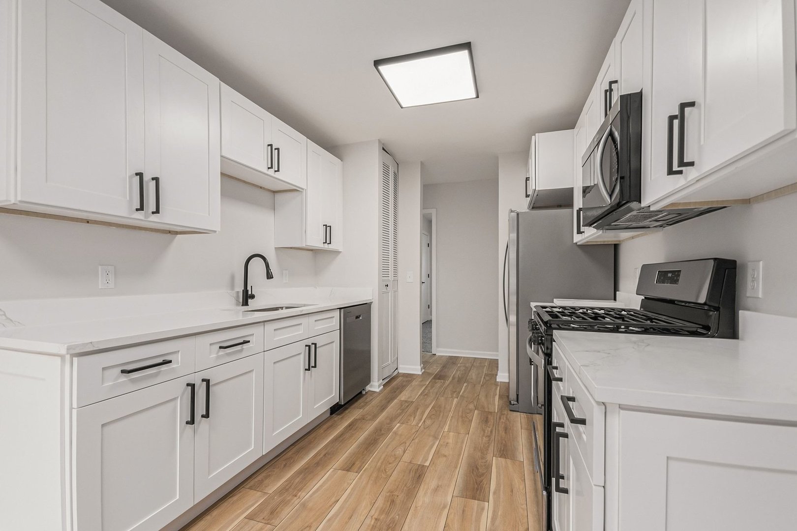 122 Longbeach Road, Montgomery, IL 60538