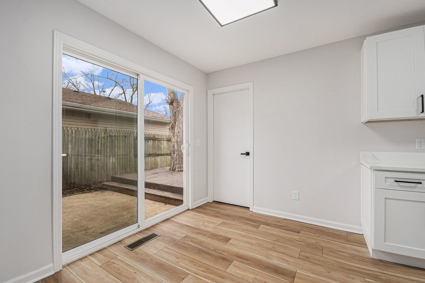 122 Longbeach Road, Montgomery, IL 60538