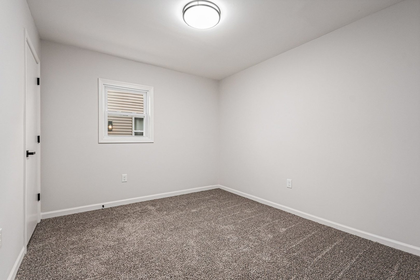 122 Longbeach Road, Montgomery, IL 60538