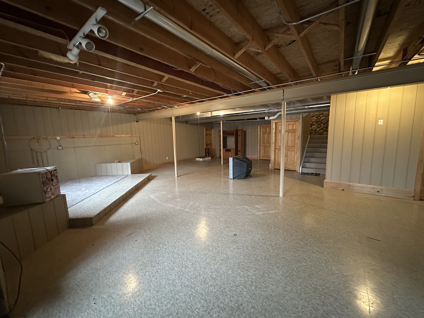 327 Royal Oak Drive, Steger, IL 60475