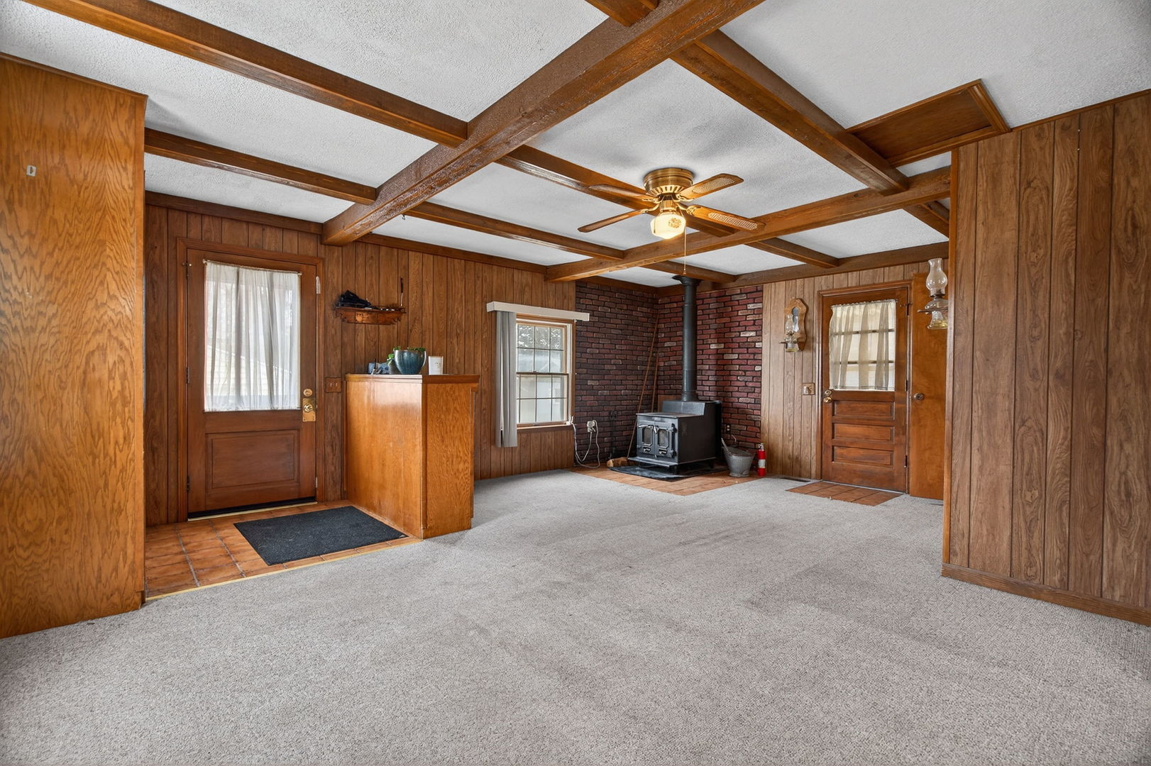 806 16th Street, Mendota, IL 61342