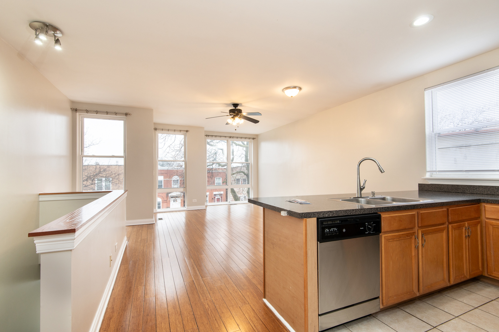 3414 W LE MOYNE Street #3, Chicago, IL 60651