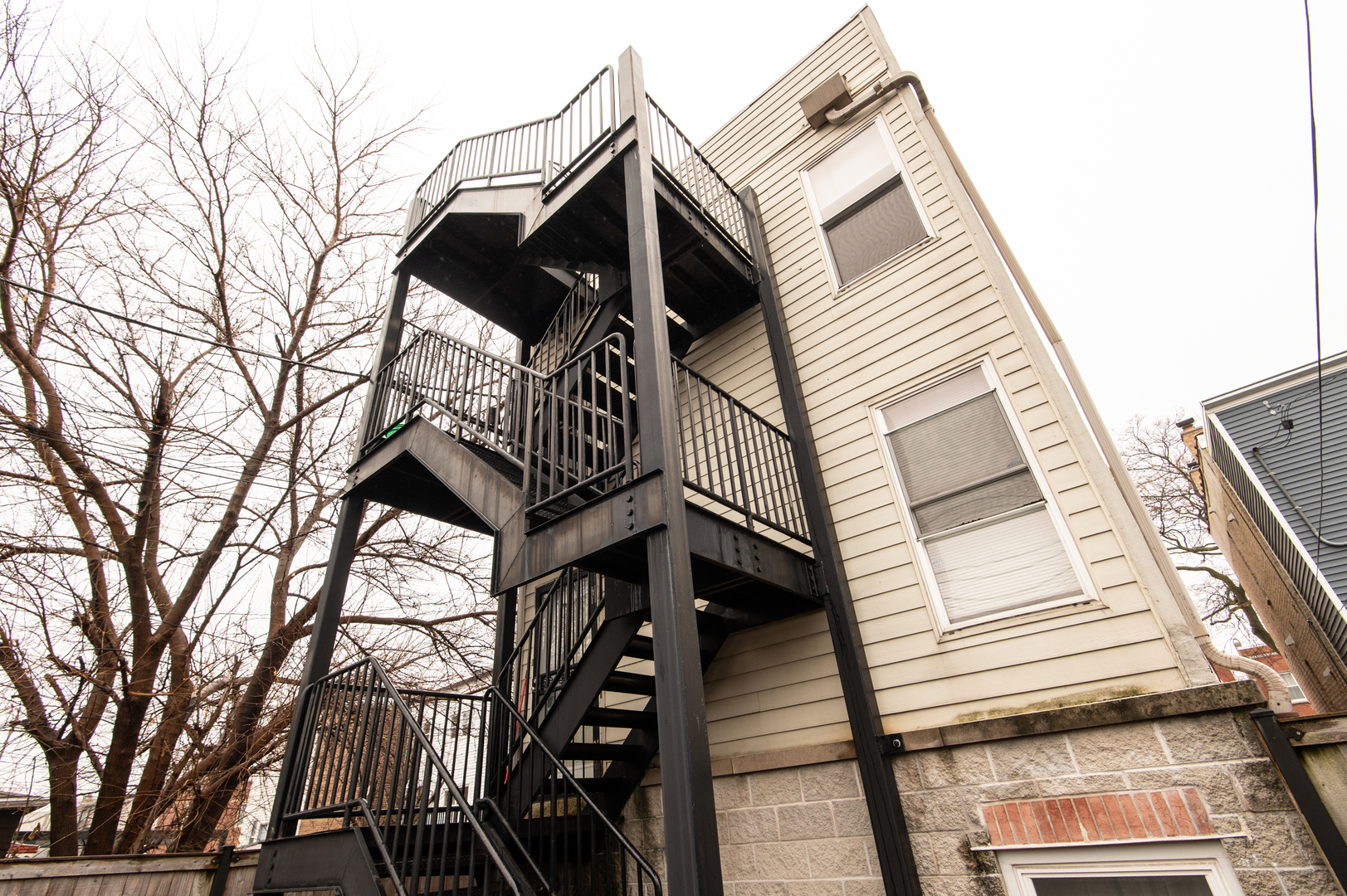 3414 W LE MOYNE Street #3, Chicago, IL 60651