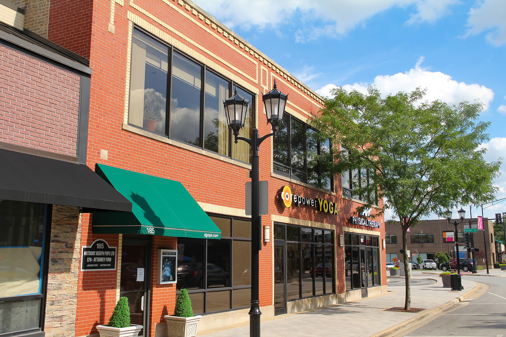 183 N York Street, Elmhurst, IL 60126